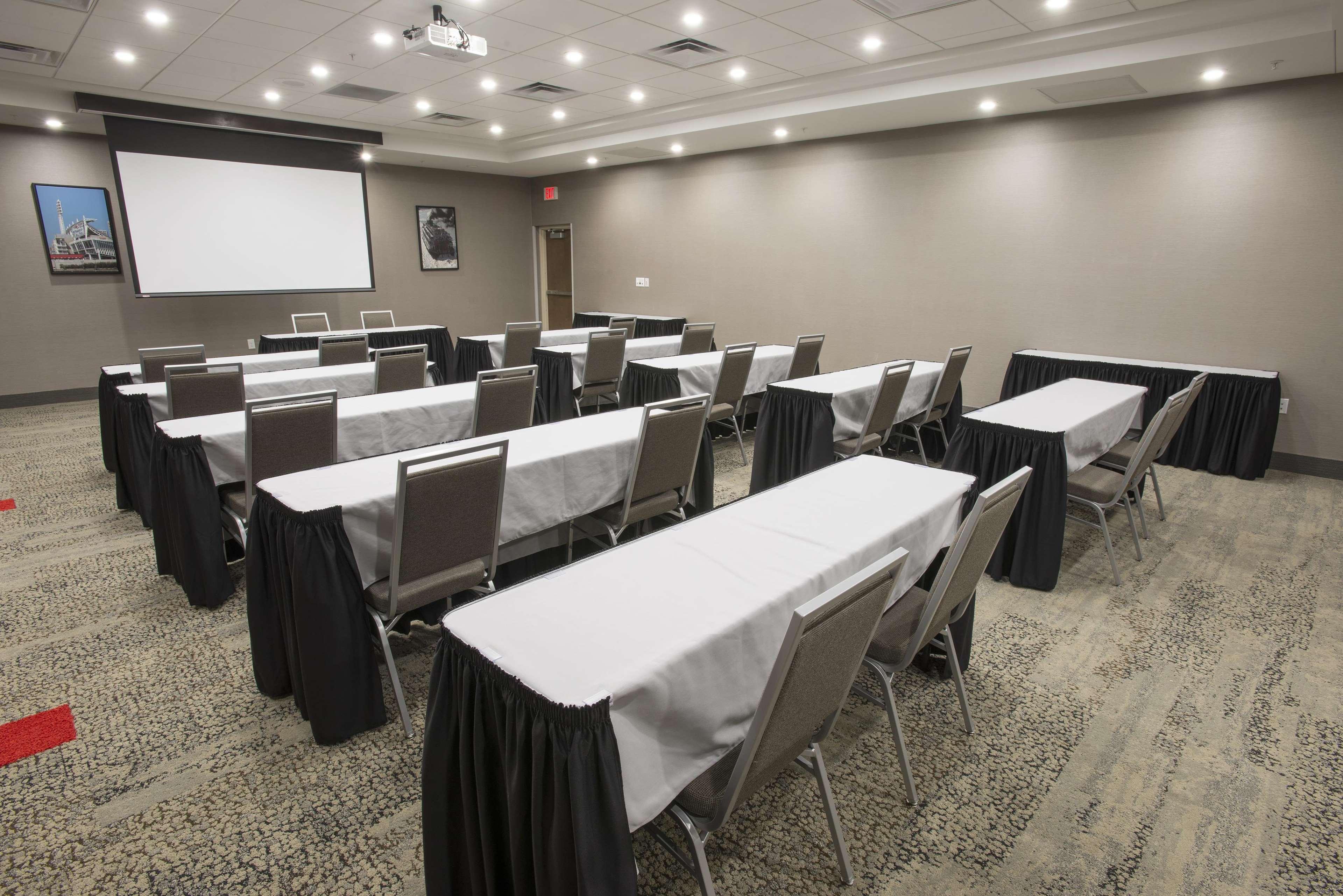 Hampton Inn&Suites - Cincinnati/Kenwood, OH Silverton Buitenkant foto